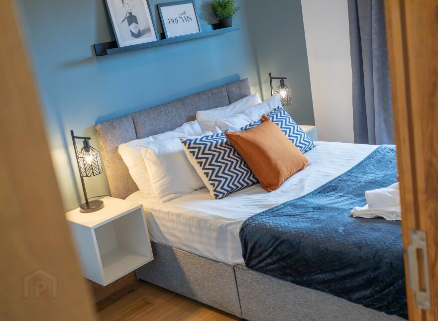 Unit A, 68 Cromwell Road, Botanic, South Belfast, Belfast, BT7 1JX