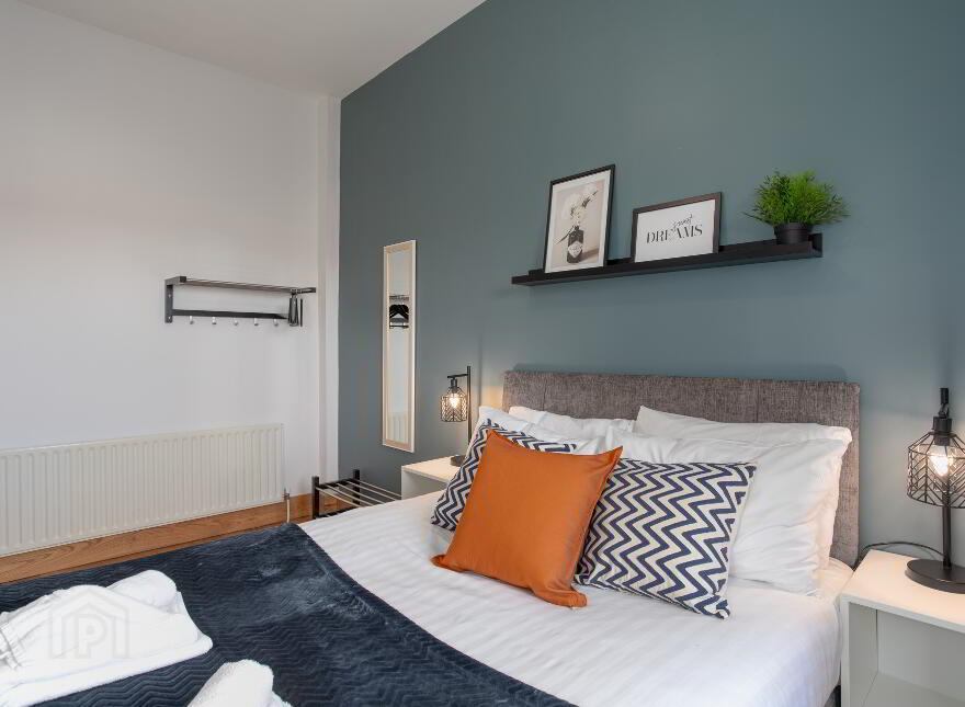 Unit A, 68 Cromwell Road, Botanic, South Belfast, Belfast, BT7 1JX