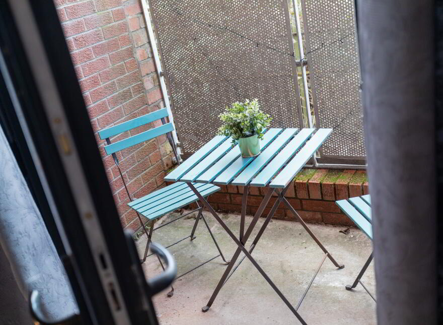 Unit A, 68 Cromwell Road, Botanic, South Belfast, Belfast, BT7 1JX