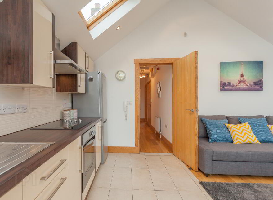 Unit C, 68 Cromwell Road, Botanic, Belfast South, Belfast, BT7 1JX