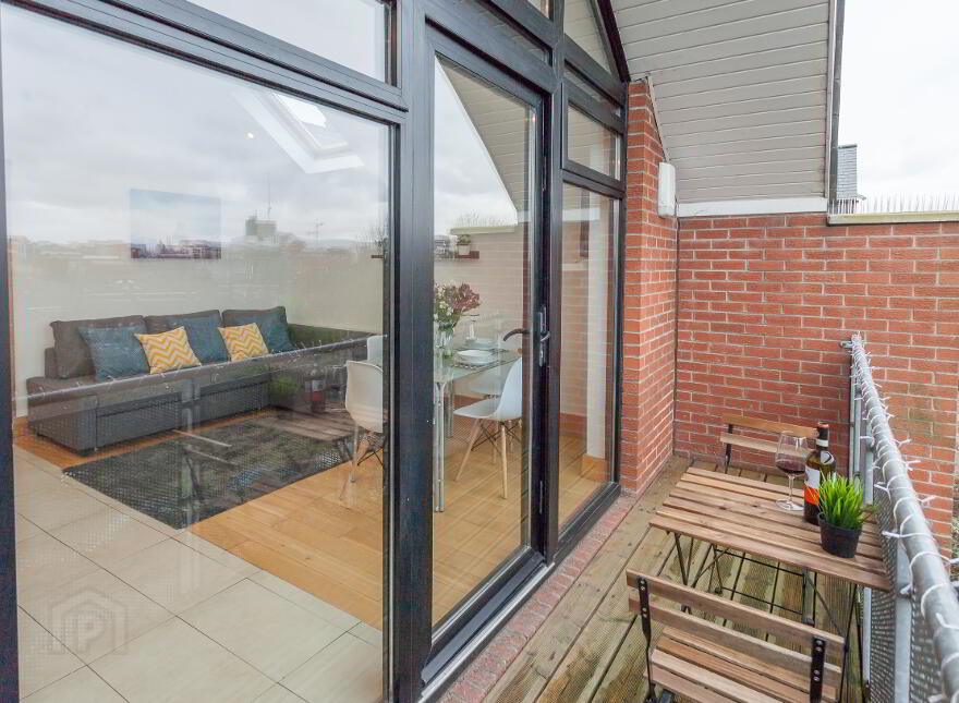 Unit C, 68 Cromwell Road, Botanic, Belfast South, Belfast, BT7 1JX