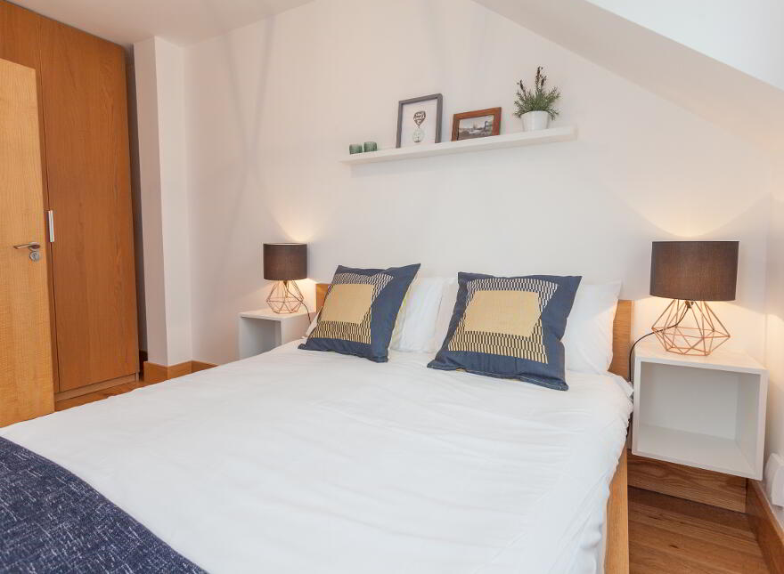 Unit C, 68 Cromwell Road, Botanic, Belfast South, Belfast, BT7 1JX