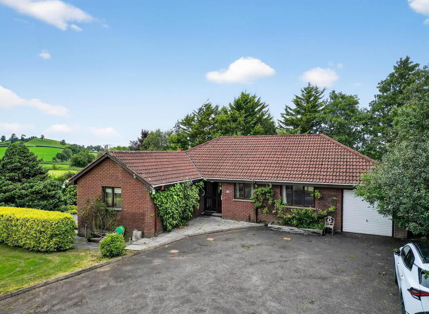 3 Hillside Road, Lisburn, BT27 6US