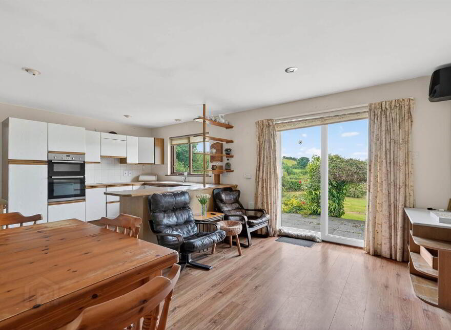3 Hillside Road, Lisburn, BT27 6US