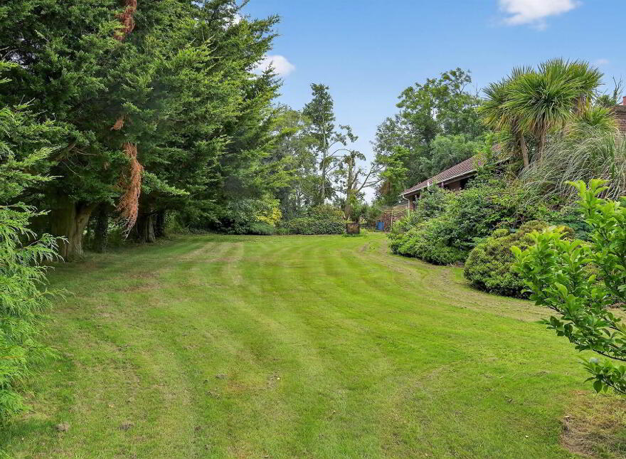 3 Hillside Road, Lisburn, BT27 6US