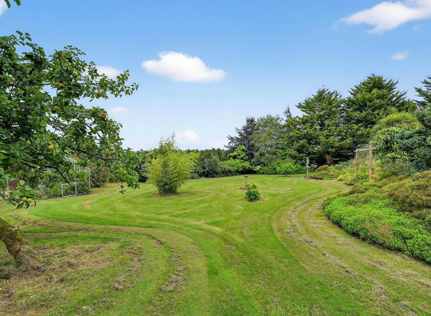 3 Hillside Road, Lisburn, BT27 6US