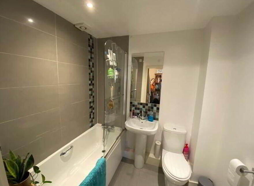 22 Upper Lisburn Road, Belfast, BT10 0AA