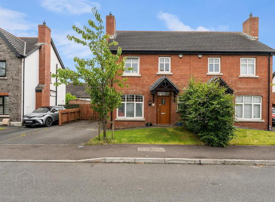 28 Coopers Mill Heights, Dundonald, Belfast, BT16 1WX