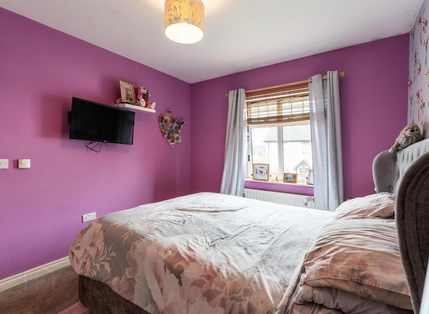 28 Coopers Mill Heights, Dundonald, Belfast, BT16 1WX