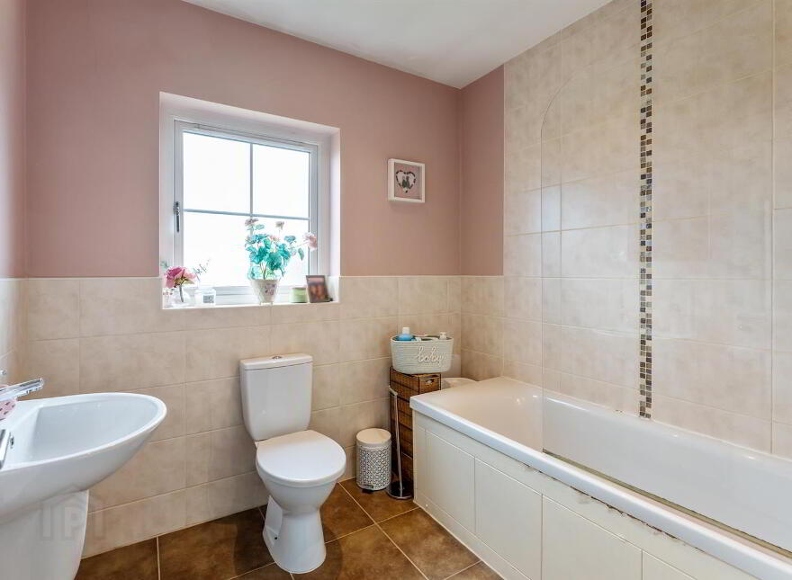 28 Coopers Mill Heights, Dundonald, Belfast, BT16 1WX