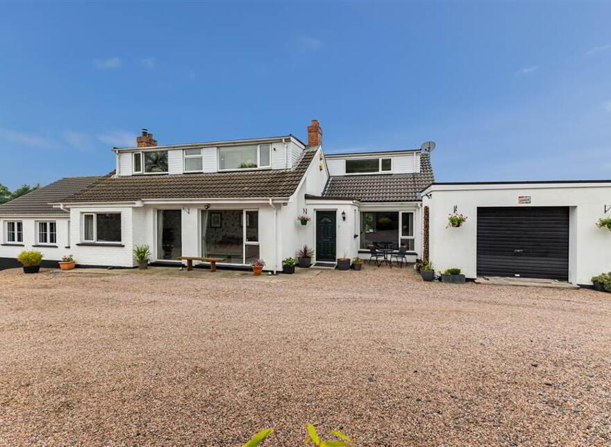 251 Hillhall Road, Lisburn, BT27 5JQ