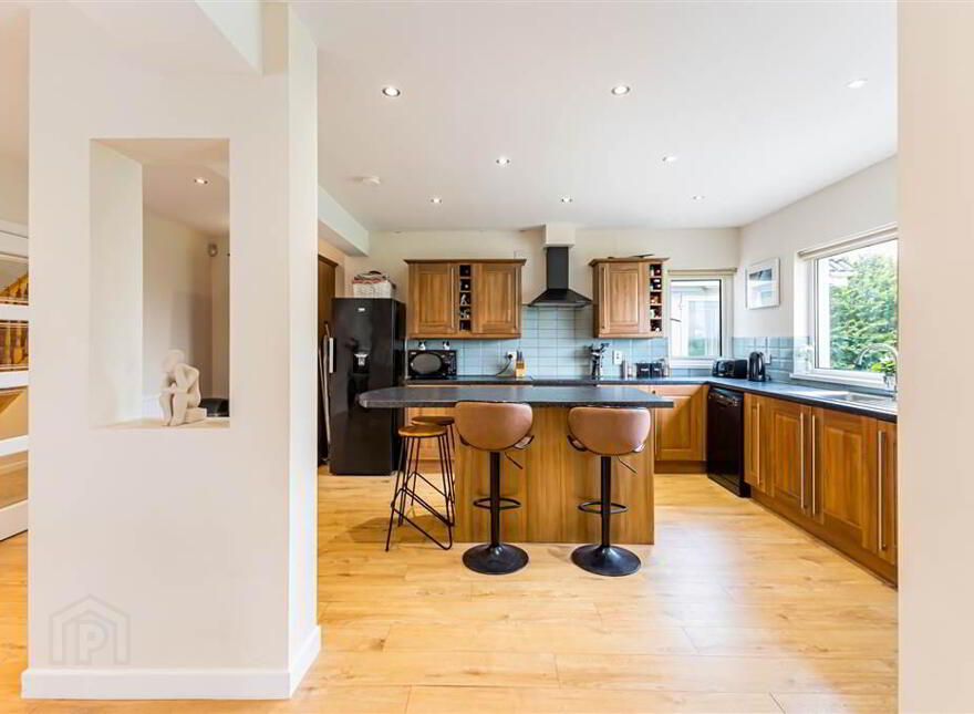 251 Hillhall Road, Lisburn, BT27 5JQ