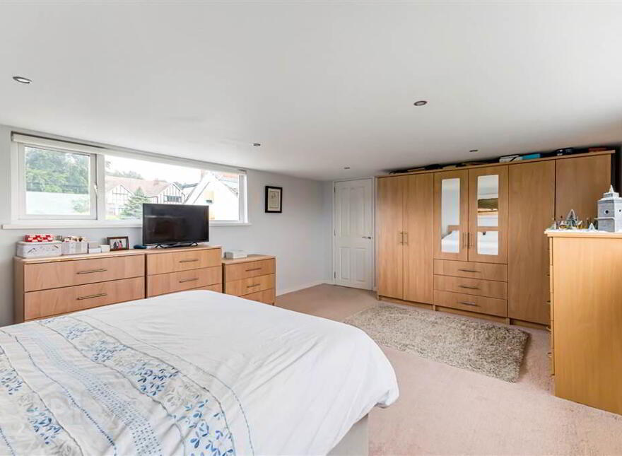 251 Hillhall Road, Lisburn, BT27 5JQ