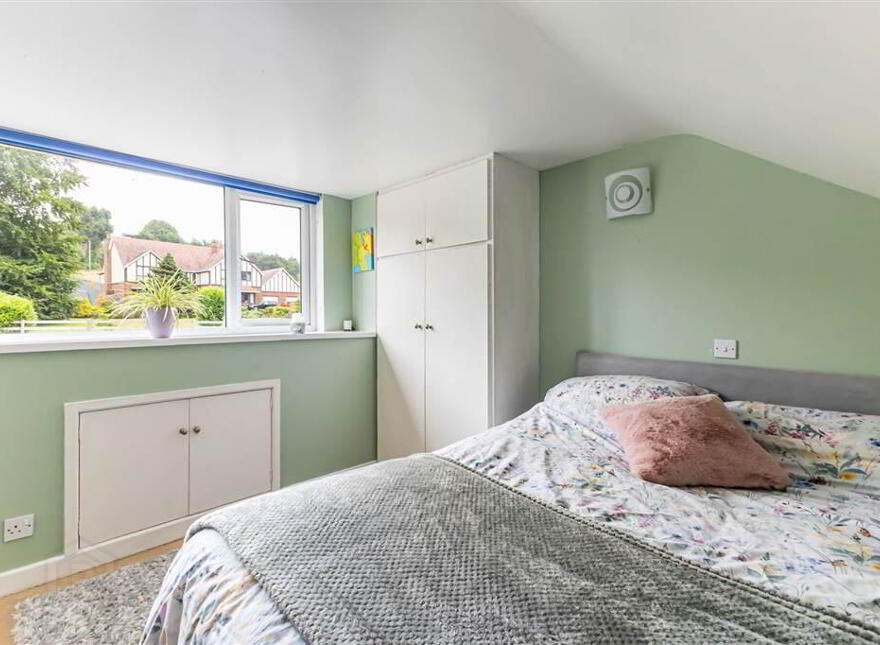 251 Hillhall Road, Lisburn, BT27 5JQ