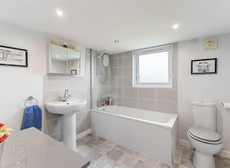251 Hillhall Road, Lisburn, BT27 5JQ