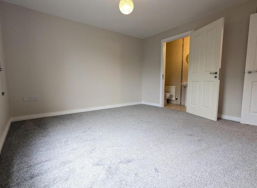 31 Brooklands Grove, Newcastle, BT33 0GJ
