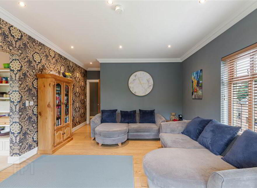 Apt 13, Old Golf Course Park, Dunmurry, Belfast, BT17 0FH