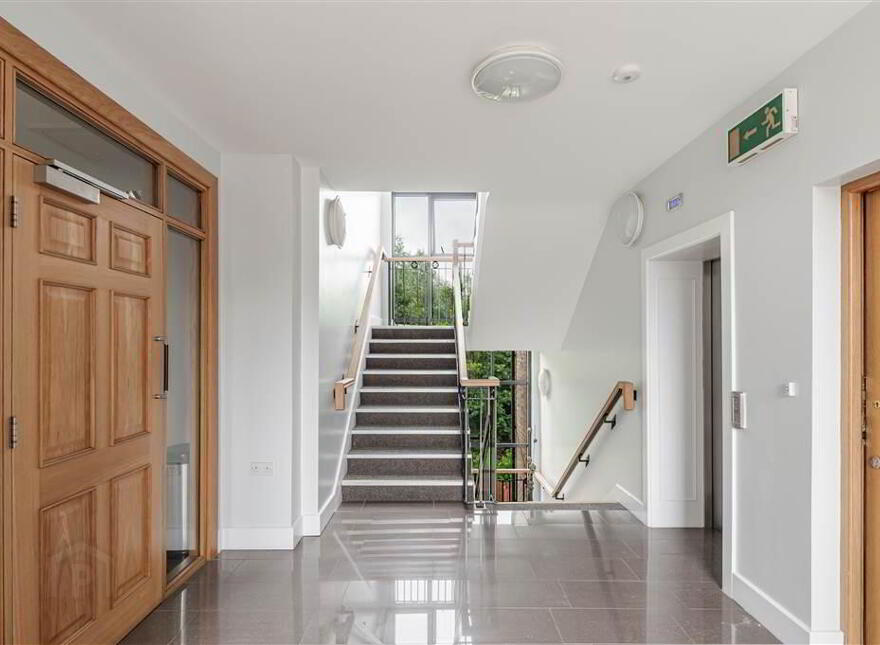 Apt 13, Old Golf Course Park, Dunmurry, Belfast, BT17 0FH