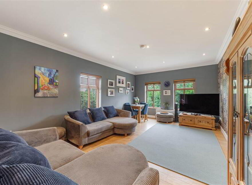 Apt 13, Old Golf Course Park, Dunmurry, Belfast, BT17 0FH