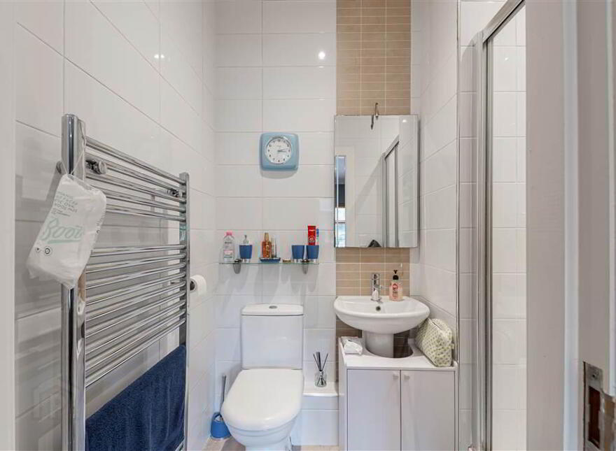 Apt 13, Old Golf Course Park, Dunmurry, Belfast, BT17 0FH