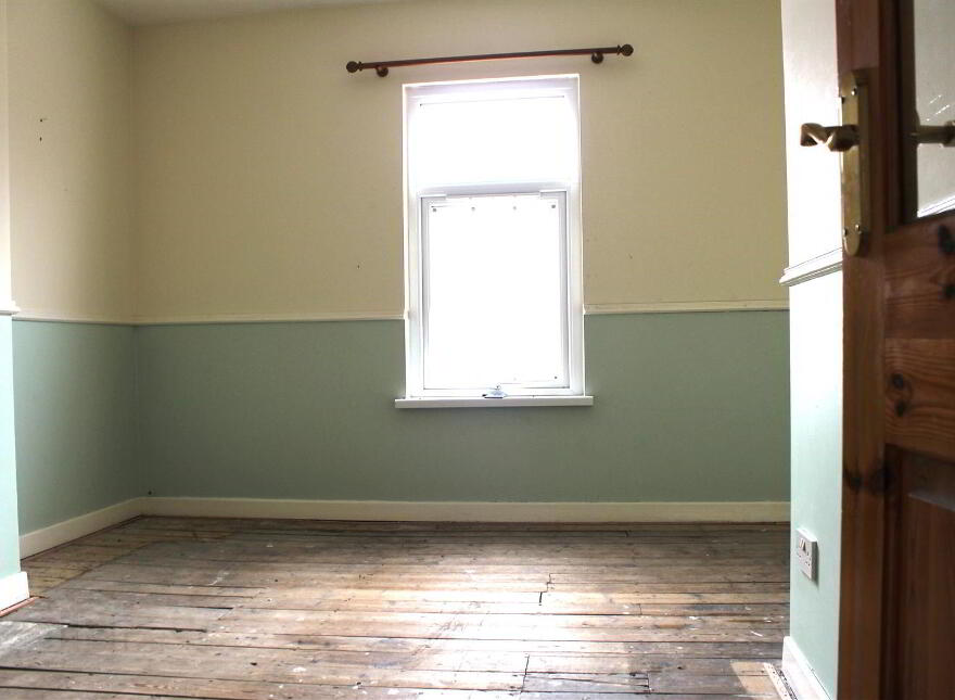 81 Avoniel Road, Belfast, BT5 4SE