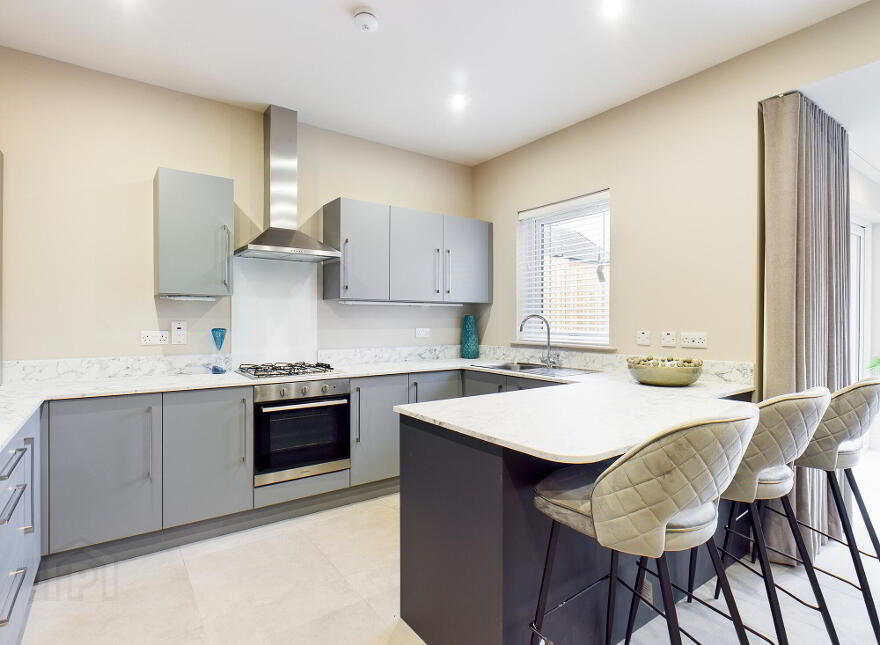 25 Knockagh Chase, Greenisland, Carrickfergus, BT38 8GU