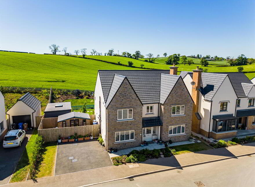 49 Ashgrove Walk, Comber, Newtownards, BT23 5PJ