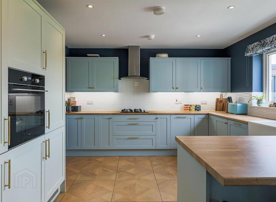 49 Ashgrove Walk, Comber, Newtownards, BT23 5PJ