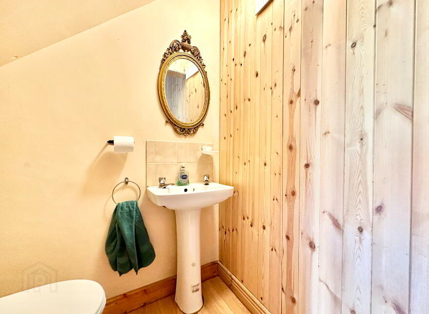 Scart, Milford, Charleville, P56W827