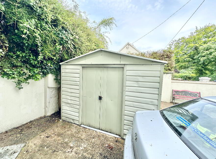 Scart, Milford, Charleville, P56W827