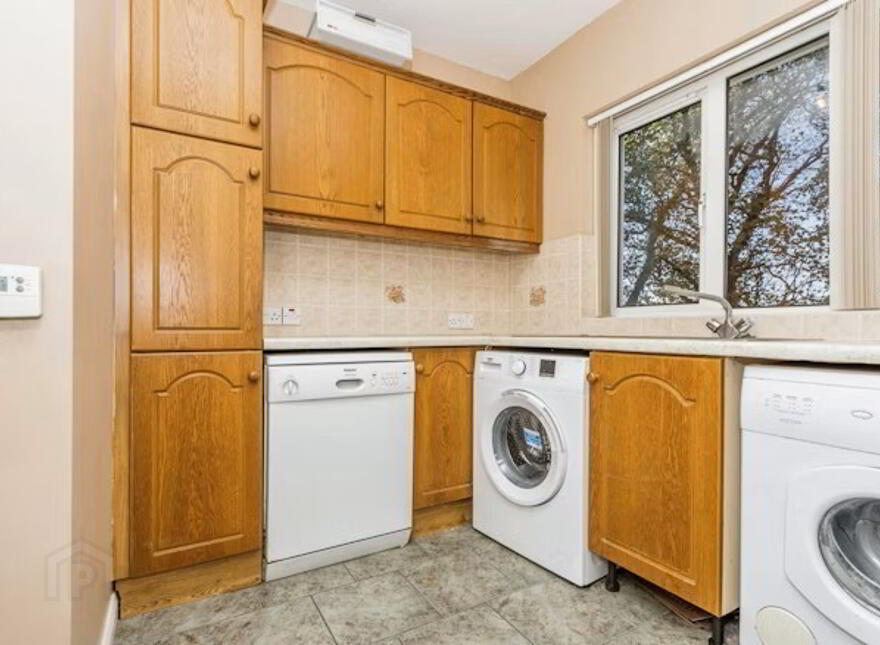 9 Cherryhill, Lisnaskea, Enniskillen, BT92 0LE