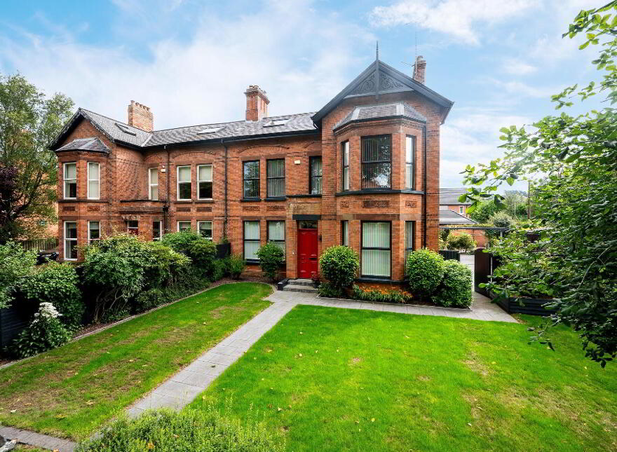 27 Knockbreda Park, Belfast, BT6 0HB