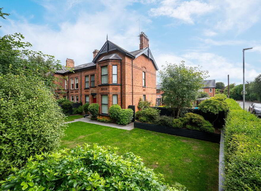 27 Knockbreda Park, Belfast, BT6 0HB