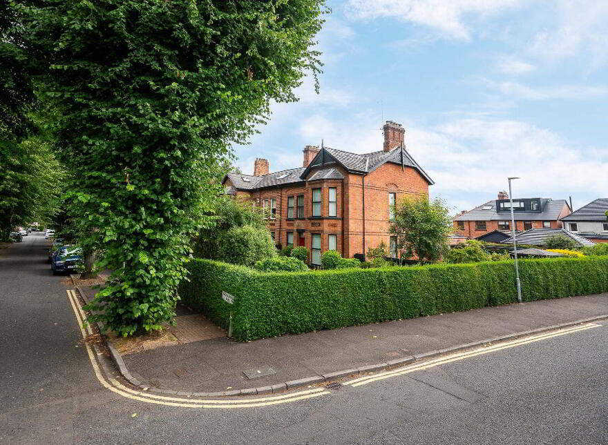 27 Knockbreda Park, Belfast, BT6 0HB