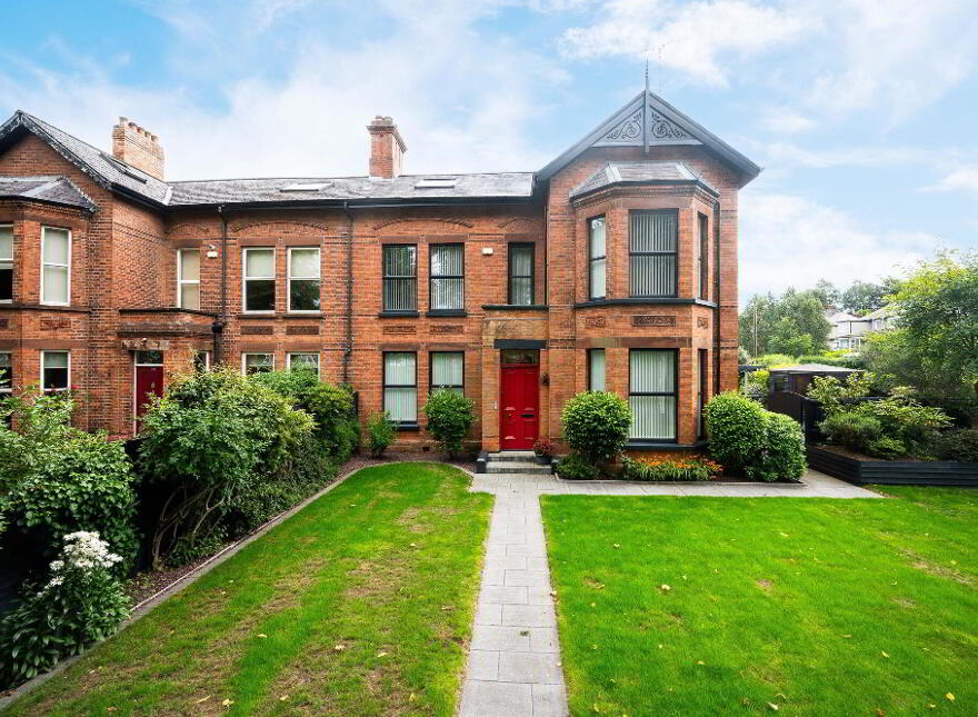 27 Knockbreda Park, Belfast, BT6 0HB