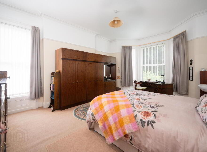 27 Knockbreda Park, Belfast, BT6 0HB