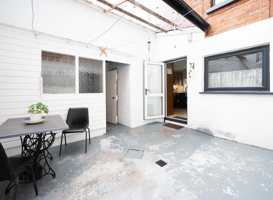 27 Knockbreda Park, Belfast, BT6 0HB