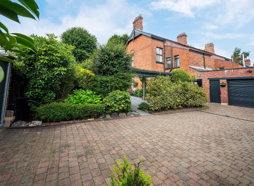 27 Knockbreda Park, Belfast, BT6 0HB