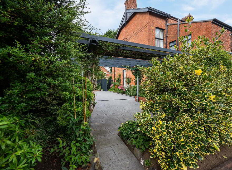 27 Knockbreda Park, Belfast, BT6 0HB
