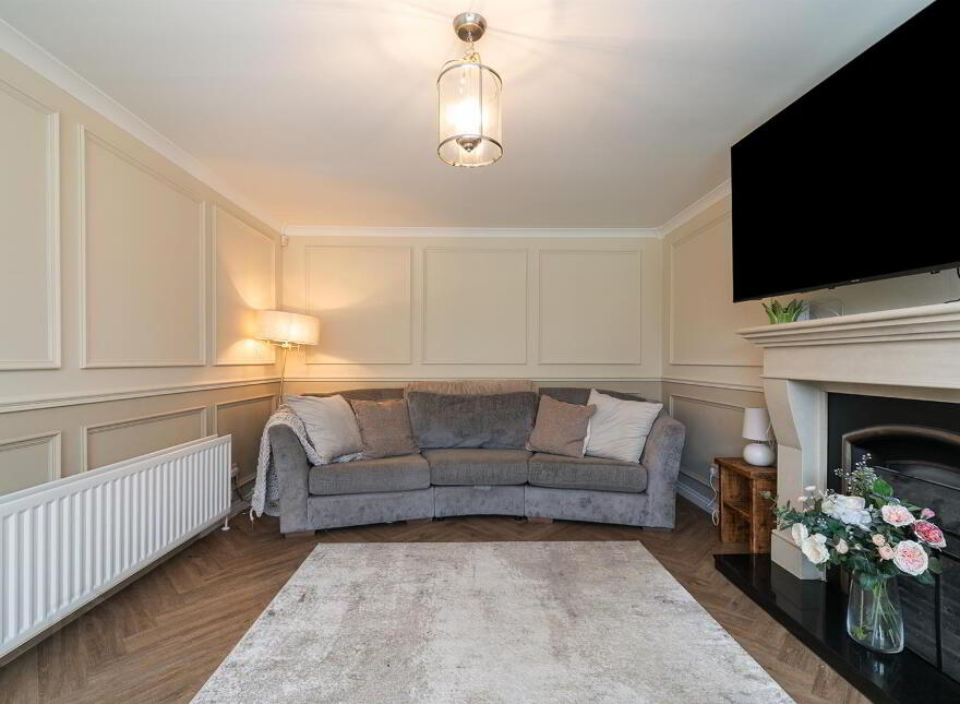 6 Baronscourt Gardens, Saintfield Road, Carryduff, Belfast, BT8 8EW