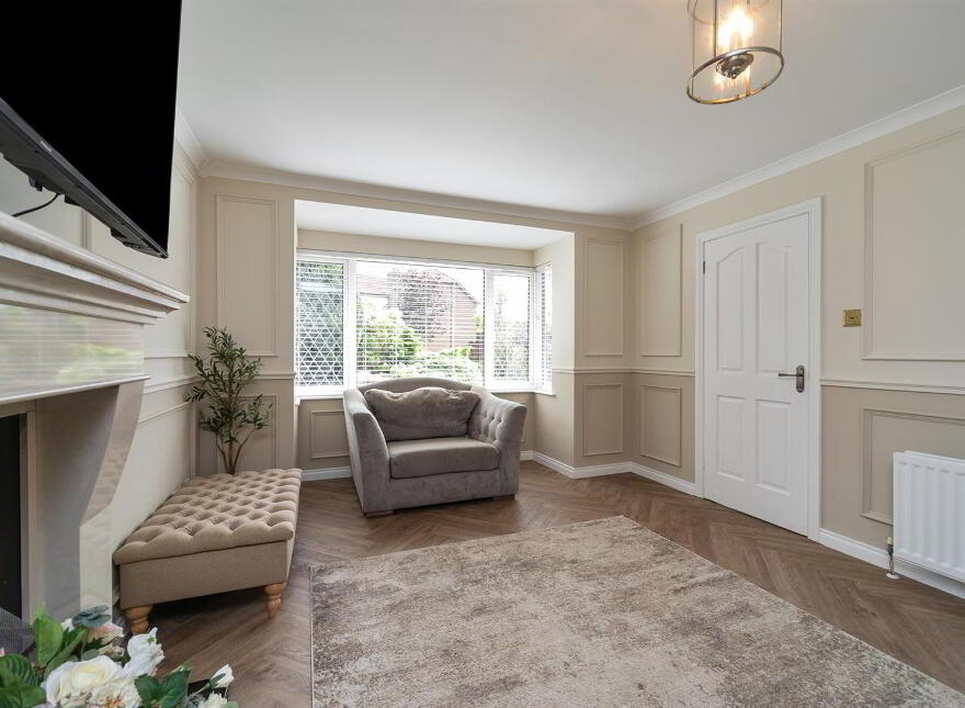 6 Baronscourt Gardens, Saintfield Road, Carryduff, Belfast, BT8 8EW