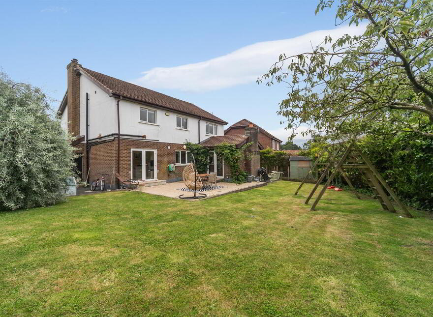 6 Baronscourt Gardens, Saintfield Road, Carryduff, Belfast, BT8 8EW