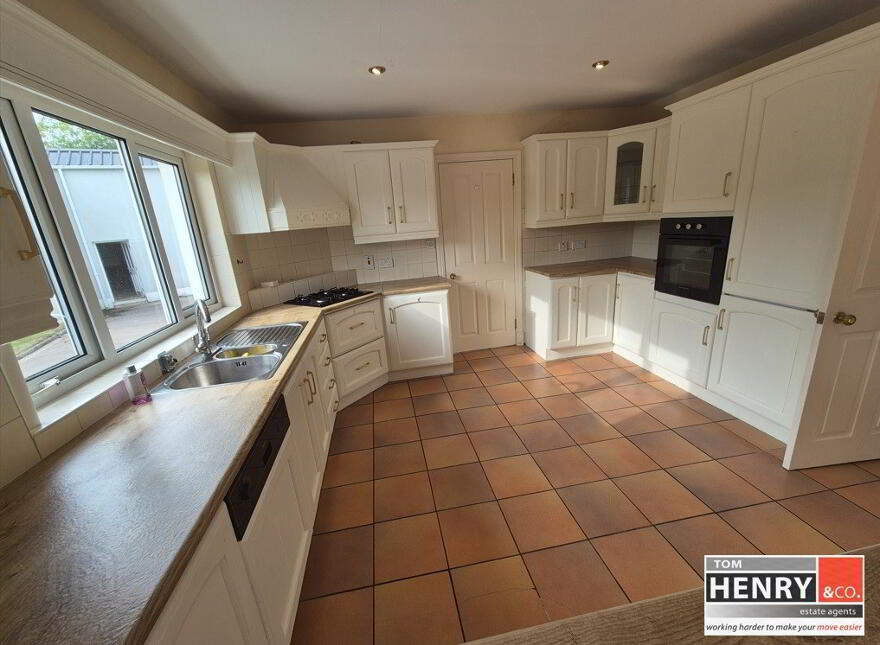 83 Killeeshil Road, Dungannon, BT70 1TJ