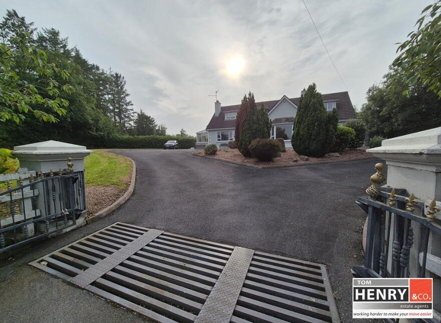 83 Killeeshil Road, Dungannon, BT70 1TJ