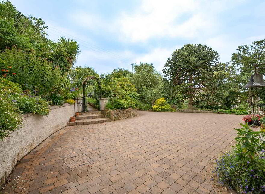 Briar Hill House, 3 Newtownards Road, Greyabbey, BT22 2QQ