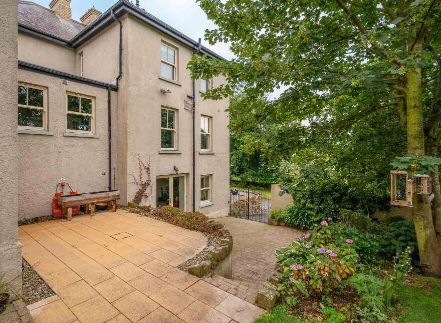 Briar Hill House, 3 Newtownards Road, Greyabbey, BT22 2QQ