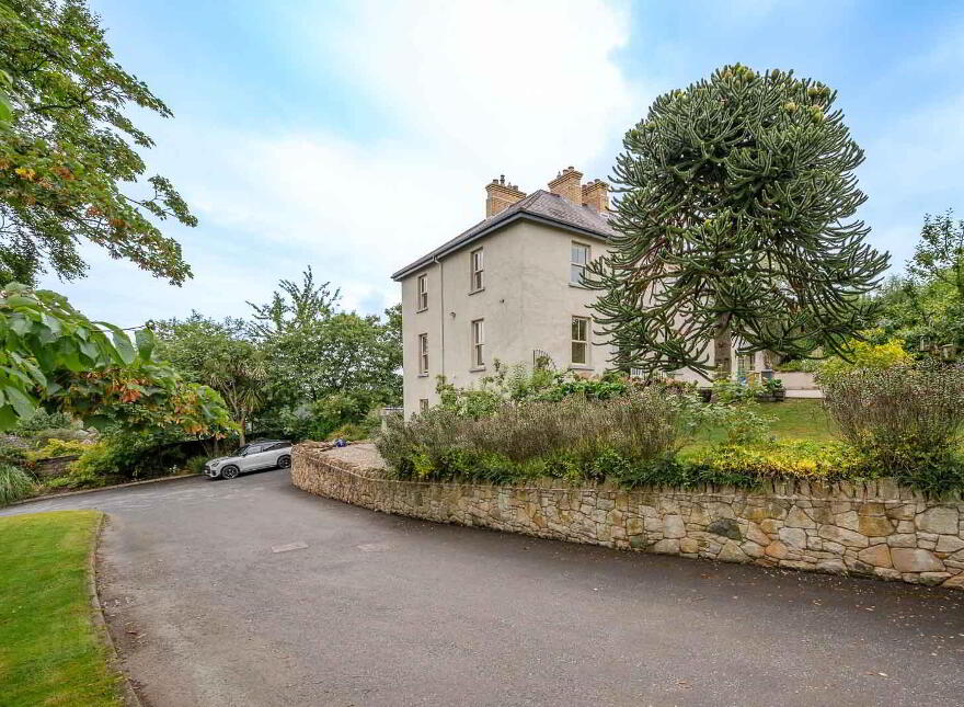 Briar Hill House, 3 Newtownards Road, Greyabbey, BT22 2QQ