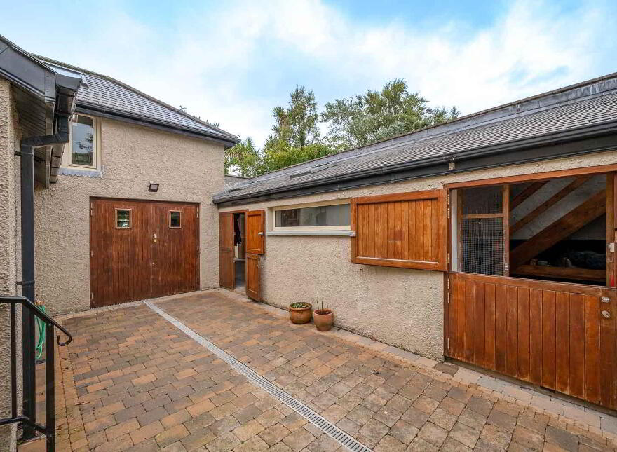 Briar Hill House, 3 Newtownards Road, Greyabbey, BT22 2QQ