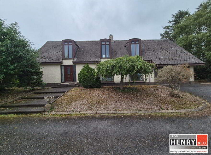 17 Gortavale Road, Dungannon, BT70 3HW photo