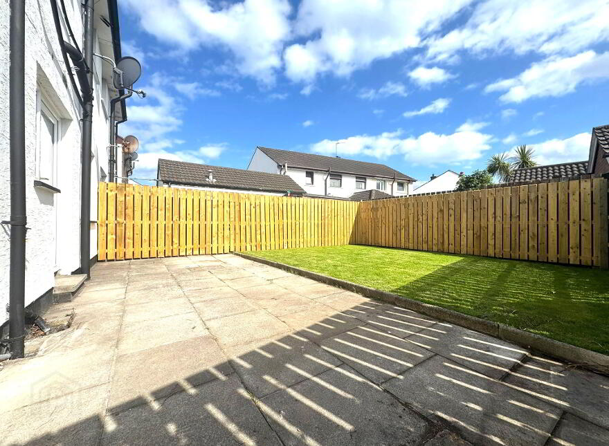 28 Lennox Avenue, Carrickfergus, BT38 7BB